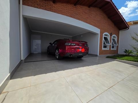 Casa à venda em Limeira, Jardim Piratininga, com 3 quartos, com 203.07 m²
