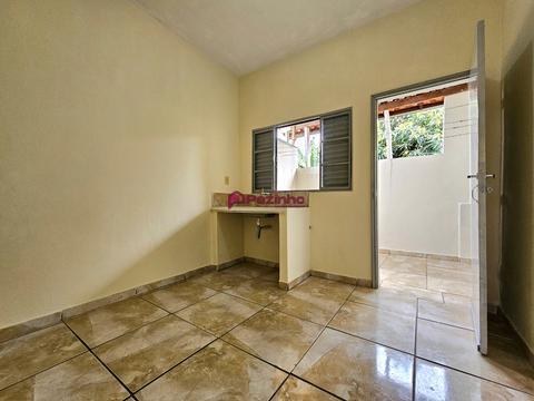 Casa para alugar em Limeira, Jardim Ouro Verde, com 1 quarto, com 50 m²